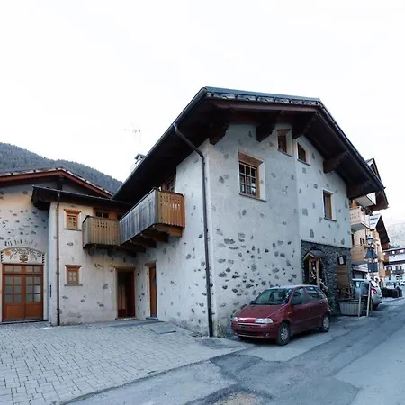 Bormio-vista Alpi-terme-trekking-relax アパート イゾラッチャ