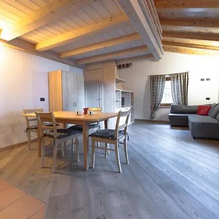 Bormio-vista Alpi-terme-trekking-relax アパート *