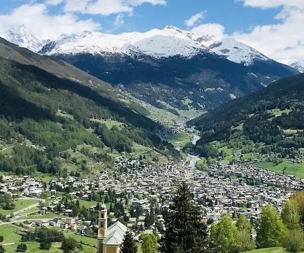 Bormio-vista Alpi-terme-trekking-relax * イゾラッチャ